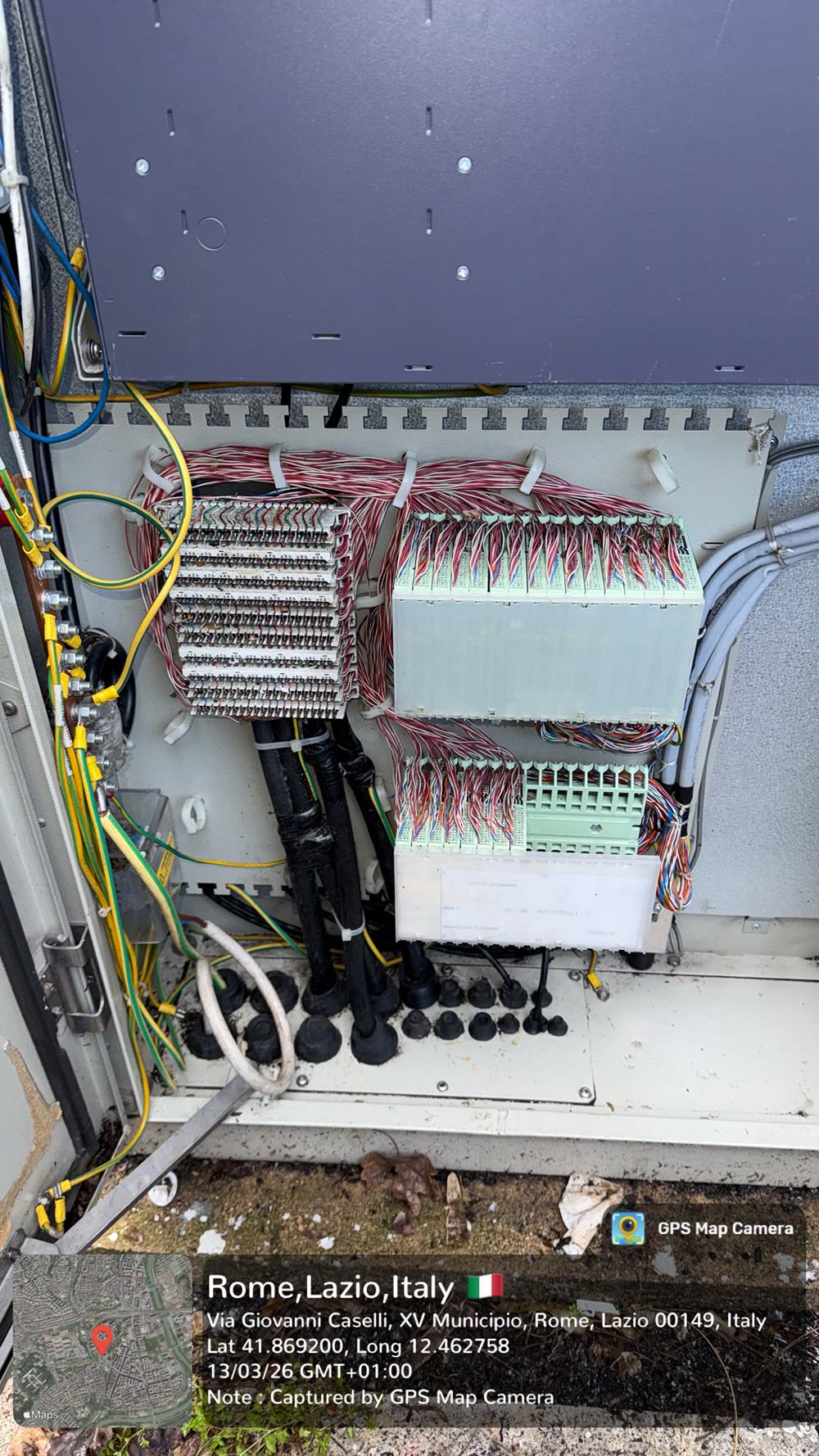 Armadio ottico installato su strada