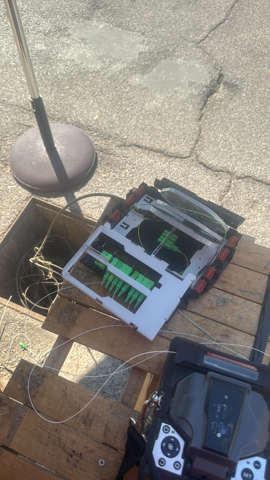 Giunzione fibra in fase di lavorazione